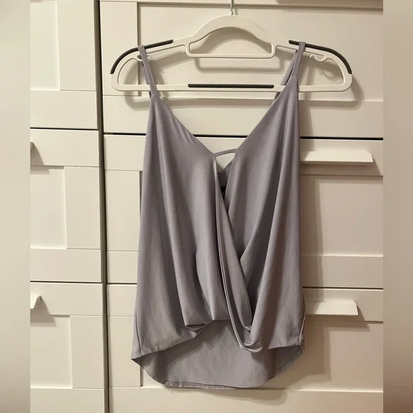 Lulu’s “Loops-y Daisy Grey Top” - Picture 2 of 6